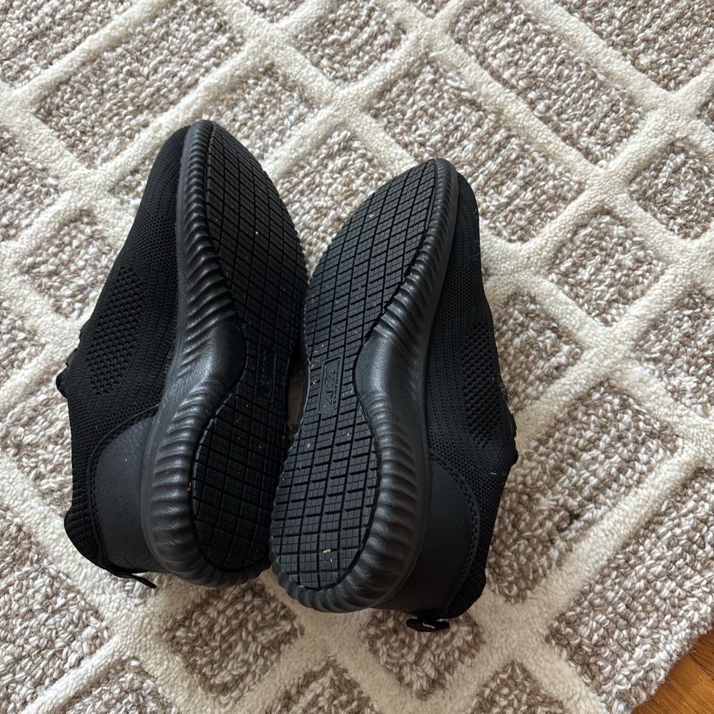 Avia Women's Black Sneakers